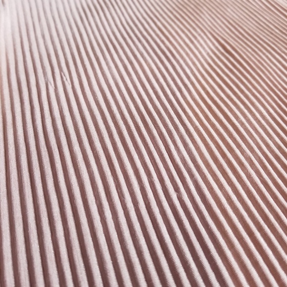 Textured Pink Cold Shoulder Cami - Picture 5 of 5